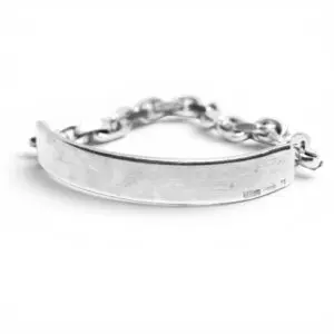 grovt armband med kedja och bricka
