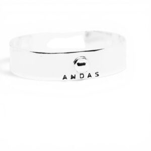 silverarmband med texten ANDAS
