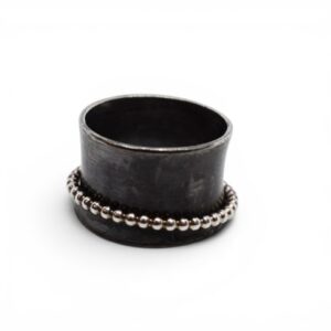 svartoxiderad stressring i silver