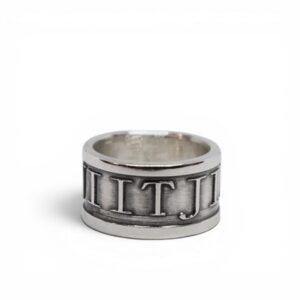bed ring med upphöjd text