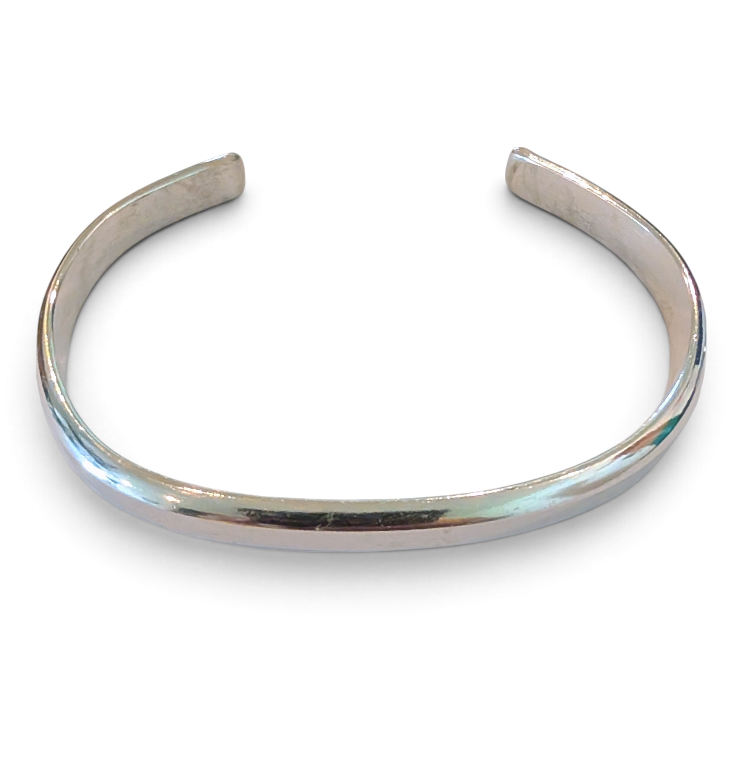 Stilrent silverarmband - Photoroom 20260826 104728418 stelt silverarmband